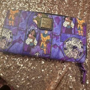 2021 Disney Parks Dooney & Bourke Hunchback Of Notre Dame 25th Wallet